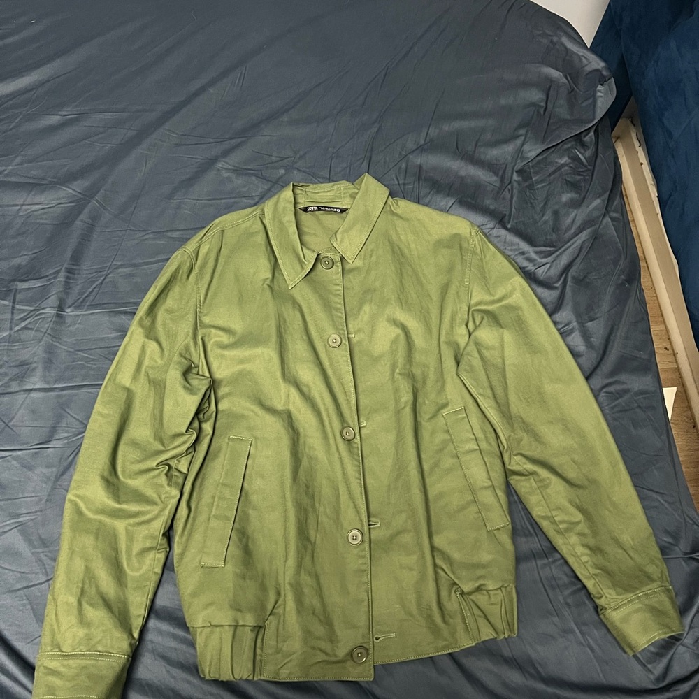 Zara Green Lightweight Shirt Jacket with Collar